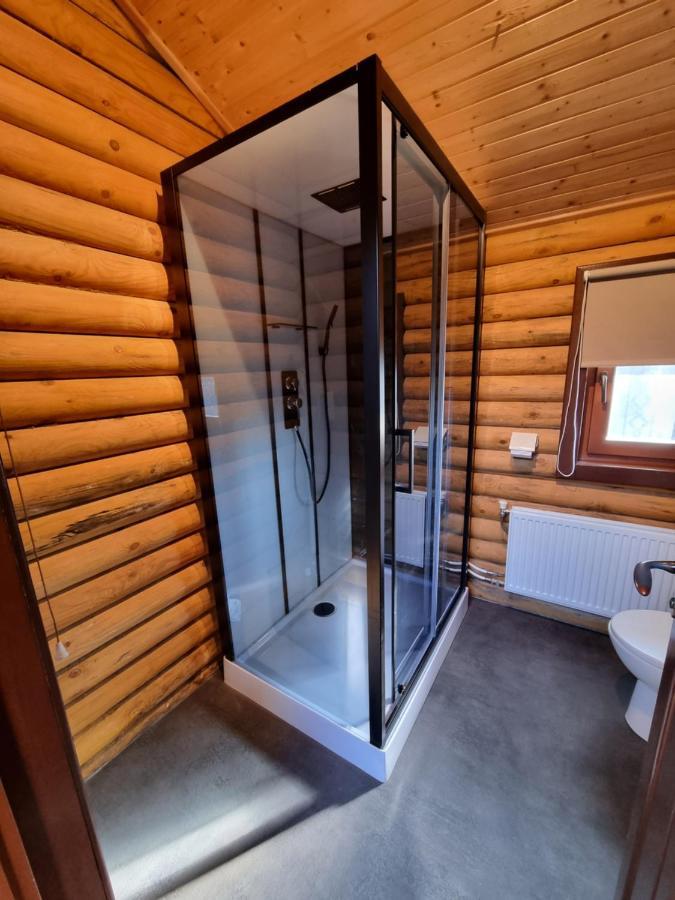 Finse Woning Op Camping De Tulpenweide Breezand Exterior photo